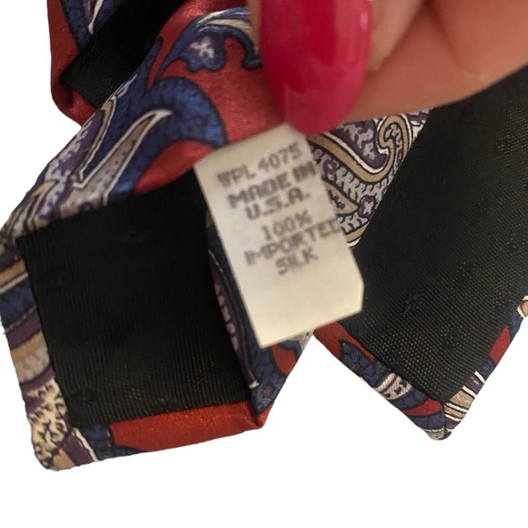 Vintage Oscar De La Renta 100% Imported Silk Made in America Paisley Print Tie - Picture 9 of 10